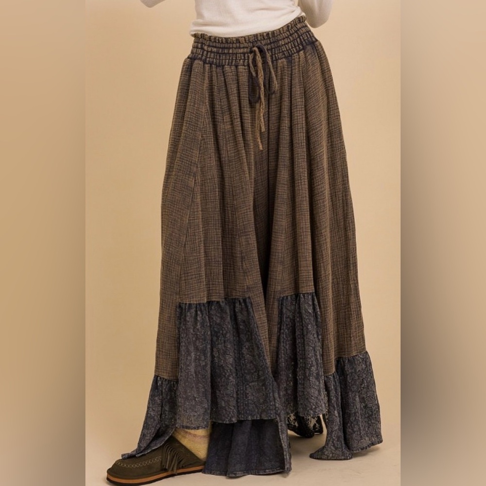 NWT Bluevelvet Textured Cotton Gauze Wide Leg Pants with Lace Detail at Hem - Picture 5 of 9